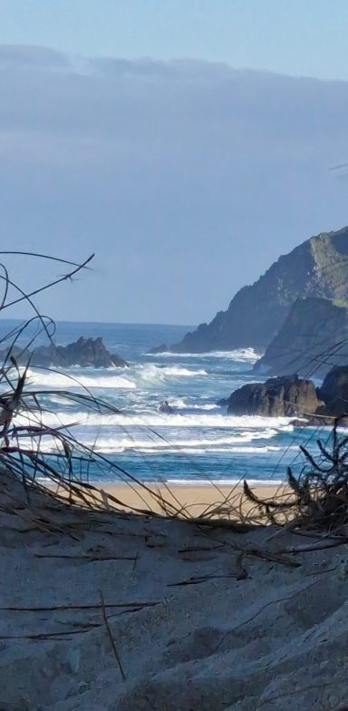 Ein Tag am Meer Brandung an der Küste Spaniens